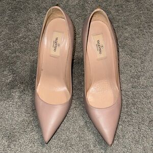Valentino heels- beige